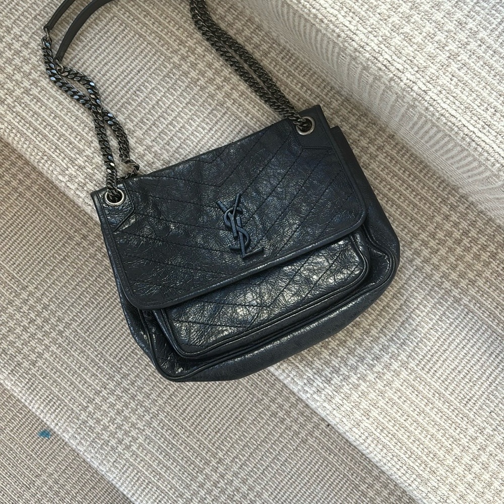 Saint Laurent Niki Medium Chain Bag - Navy